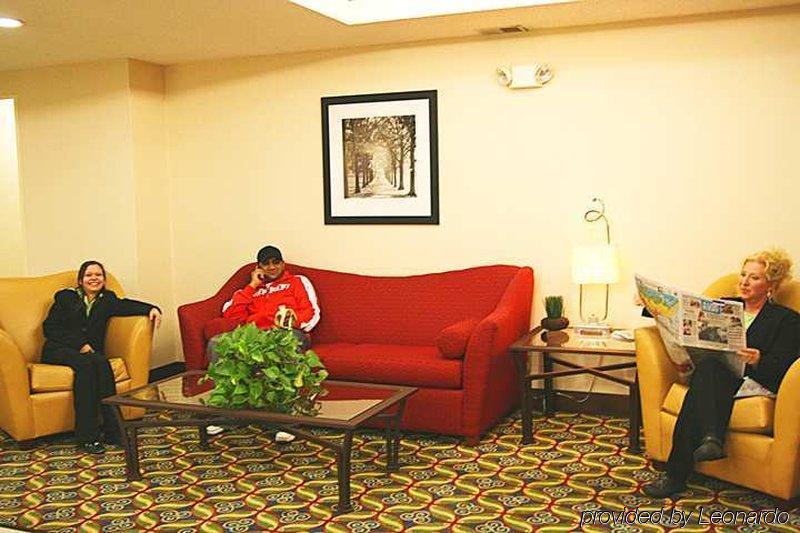 Hampton Inn Kent/Akron Area Interior photo