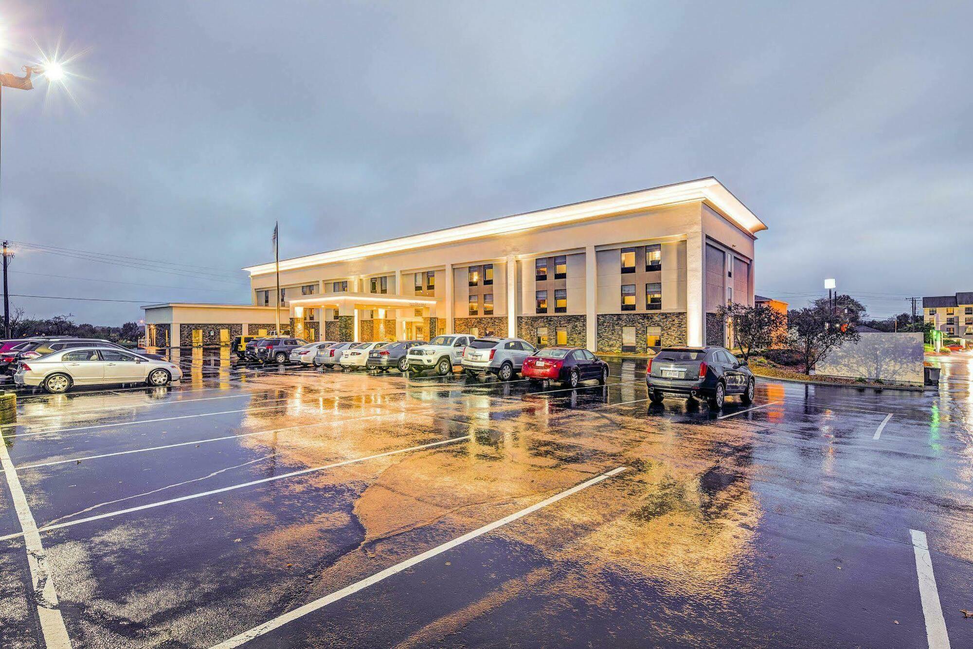 Hampton Inn Kent/Akron Area Exterior photo